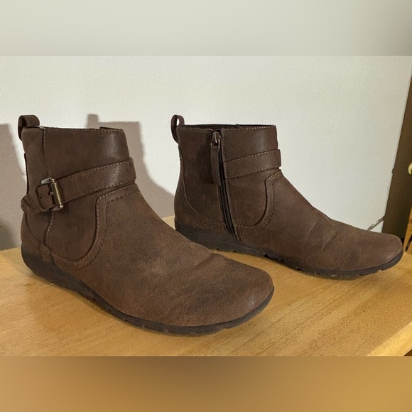 Easy Spirit Shoes - Easy Spirit Brown Ankle Boots with Side Zipper